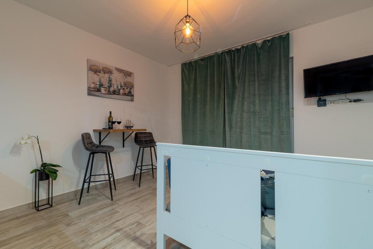 Apartmani Princi โตรกีร์ ภายนอก รูปภาพ