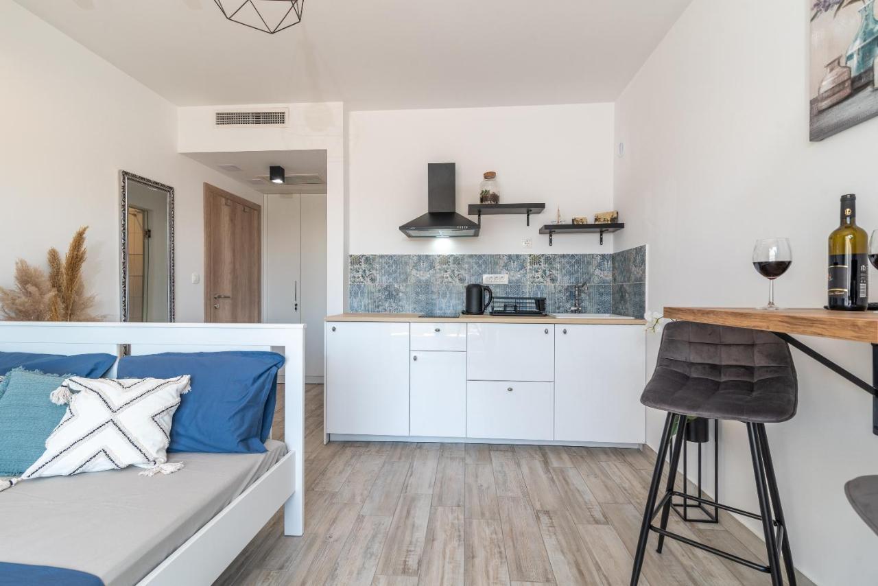 Apartmani Princi โตรกีร์ ภายนอก รูปภาพ