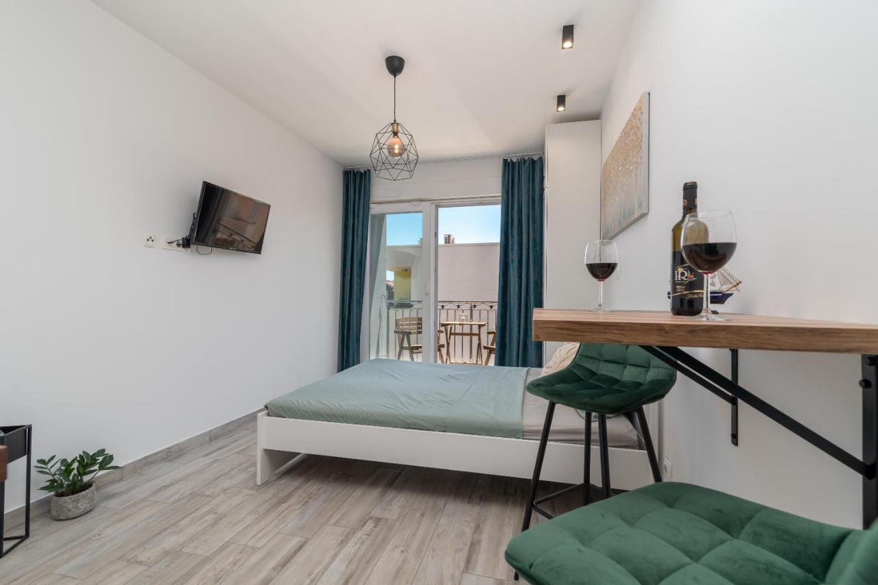 Apartmani Princi โตรกีร์ ภายนอก รูปภาพ