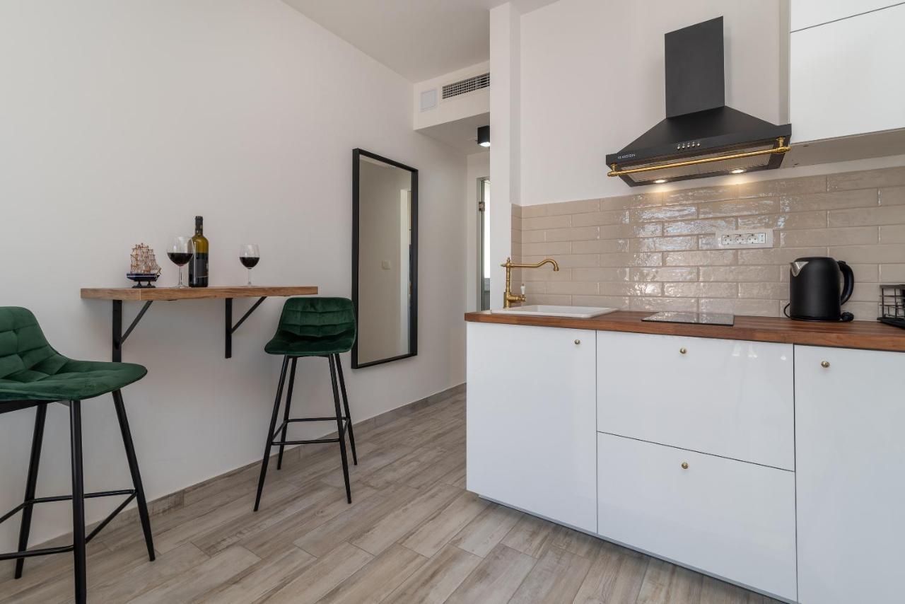 Apartmani Princi โตรกีร์ ภายนอก รูปภาพ